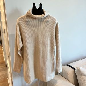 H&M cashmere oversized sweater